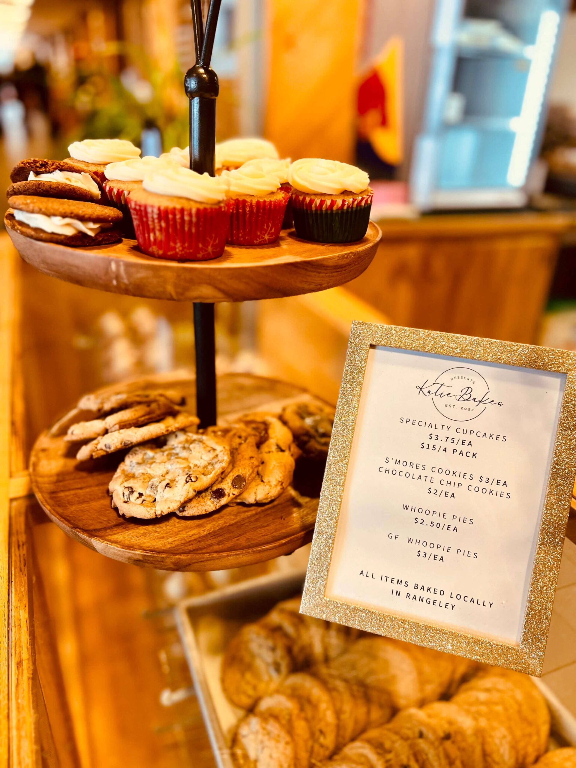 Cupcakes and cookies